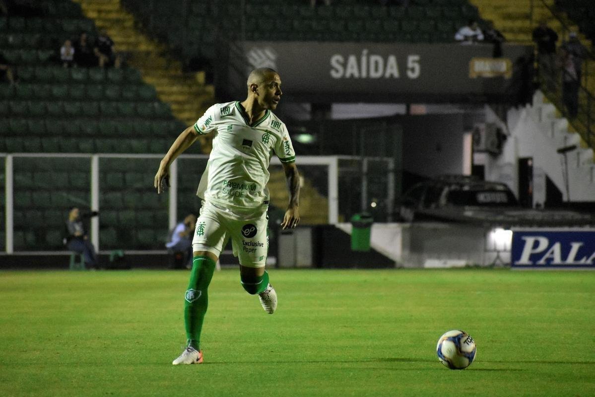 Amrica e Figueirense se enfrentaram pela 28 rodada da Srie B do Campeonato Brasileiro