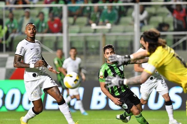 Fotos do jogo entre Amrica e Corinthians