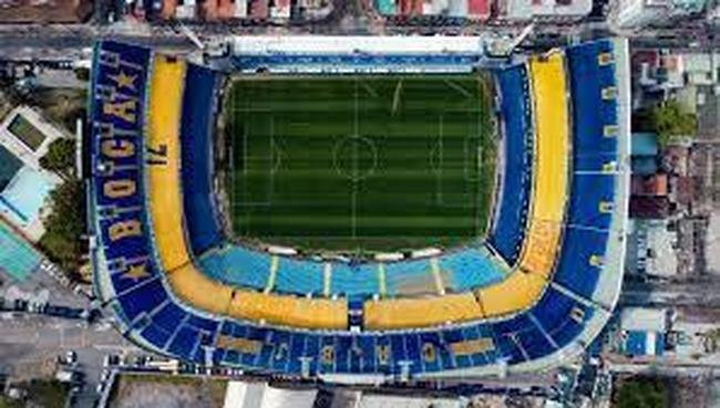 Al�ap�o do Boca Juniors, La Bombonera tem capacidade para  54.000 pessoas