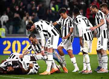 Com gols de Bernadeschi e Danilo, ex-América, Juventus volta a derrotar a Fiorentina e avança à decisão para enfrentar a Inter de Milão