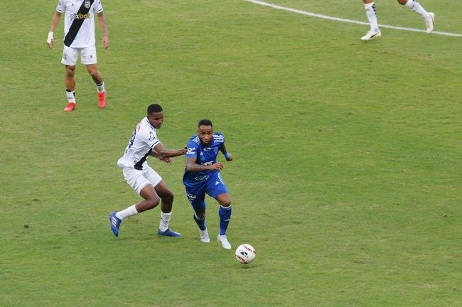 Fotos do jogo entre Cruzeiro e Ponte Preta, no Mineiro, em Belo Horizonte, pela 13 rodada da Srie B do Brasileiro