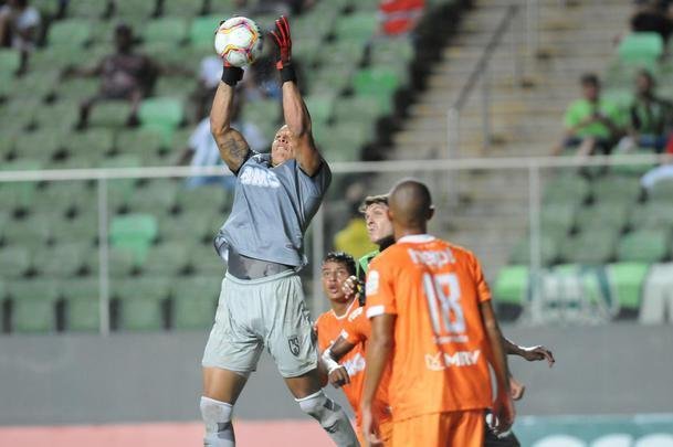 Com gols de Felipe Augusto e Al, Amrica venceu Coimbra por 2 a 0, nesta segunda-feira, no Independncia, pela sexta rodada do Campeonato Mineiro