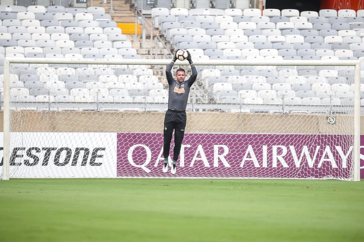 Levir Culpi comanda treino no Mineiro antes da estreia no Grupo E da Libertadores
