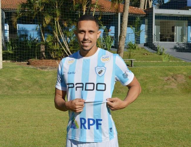 Ricardo Luz, lateral-direito (Londrina)