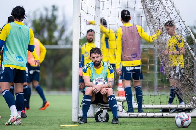 Jogadores do Cruzeiro treinaram na manhã deste domingo na Toca da Raposa II
