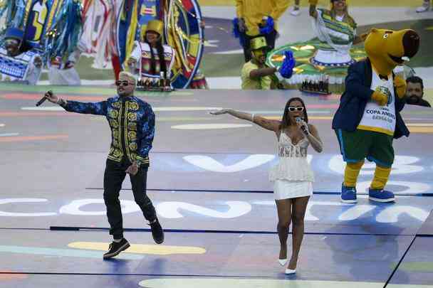 Cerimnia de encerramento da Copa Amrica, no Maracan, teve apresentao da cantora brasileira Anitta e do portorriquenho Pedro Capo