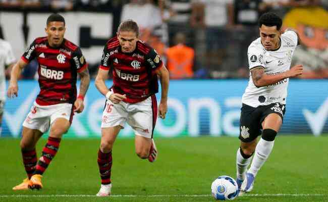 Flamengo e Corinthians empatam 1º jogo da semifinal da Copa do