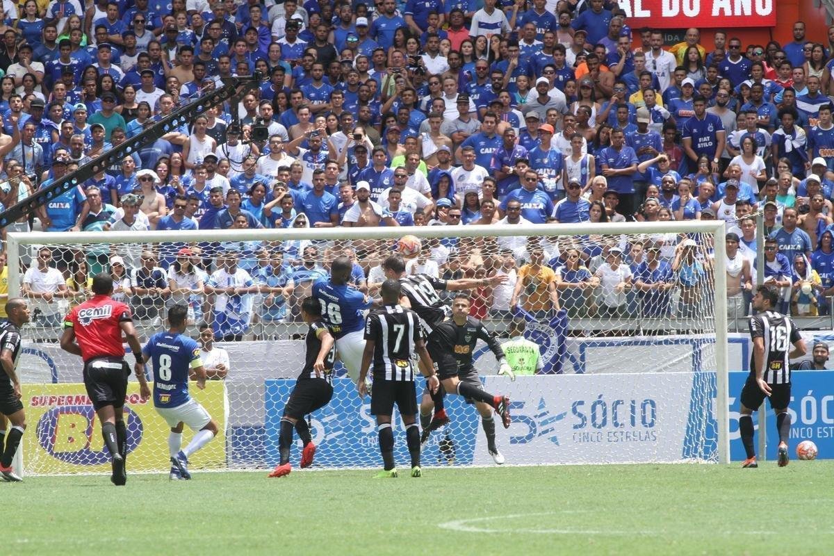 As melhores imagens do clssico entre Cruzeiro e Atltico, no Mineiro, pela 3 rodada do Mineiro