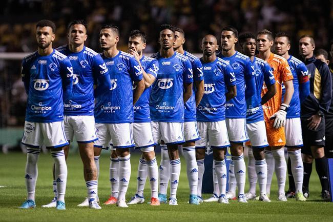 Cruzeiro (Série B) - três gols sofridos em nove jogos (média de 0,33 por jogo)