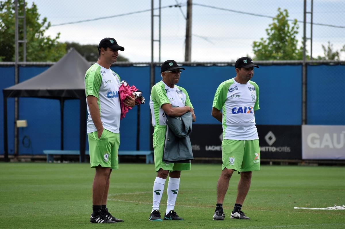 Treino do Amrica no CT do Grmio, em Porto Alegre, antes de 'deciso' contra o Inter pelo Brasileiro