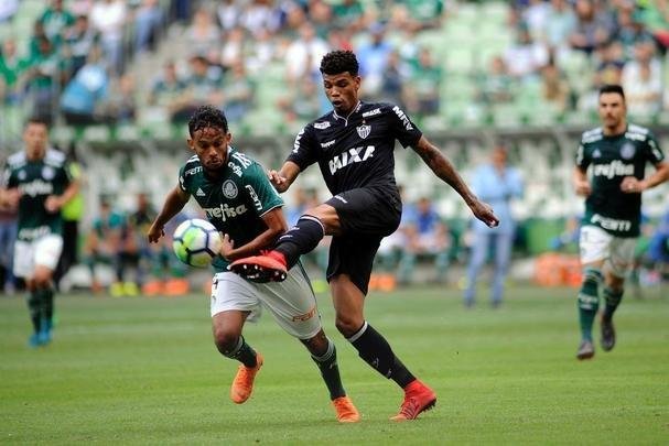 Juninho - Outro atleta emprestado pelo Palmeiras ao Atltico, o zagueiro perdeu espao aps uma falha cometida contra o ex-clube na derrota atleticana por 3 a 2, na 14 rodada do Campeonato Brasileiro