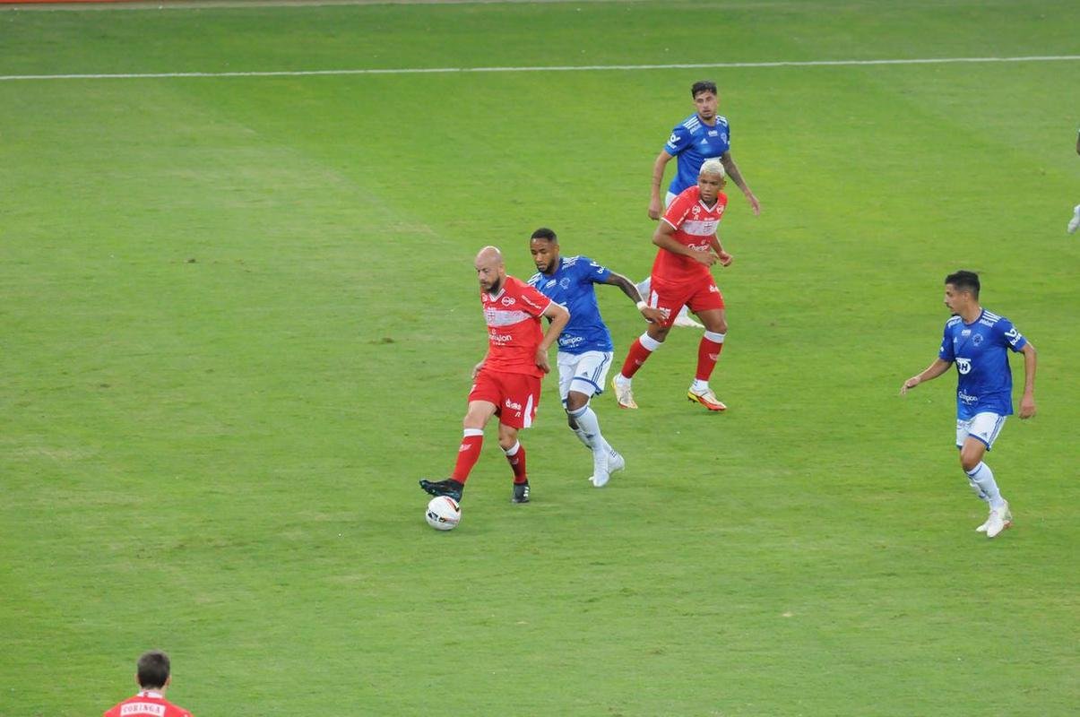 Fotos do jogo entre Cruzeiro e CRB, no Mineiro, em Belo Horizonte, pela 11 rodada da Srie B do Brasileiro