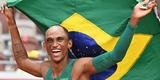 Alisson dos Santos conquistou bronze nos 400m com barreira em Tquio; veja a festa do Piu, o Malvado