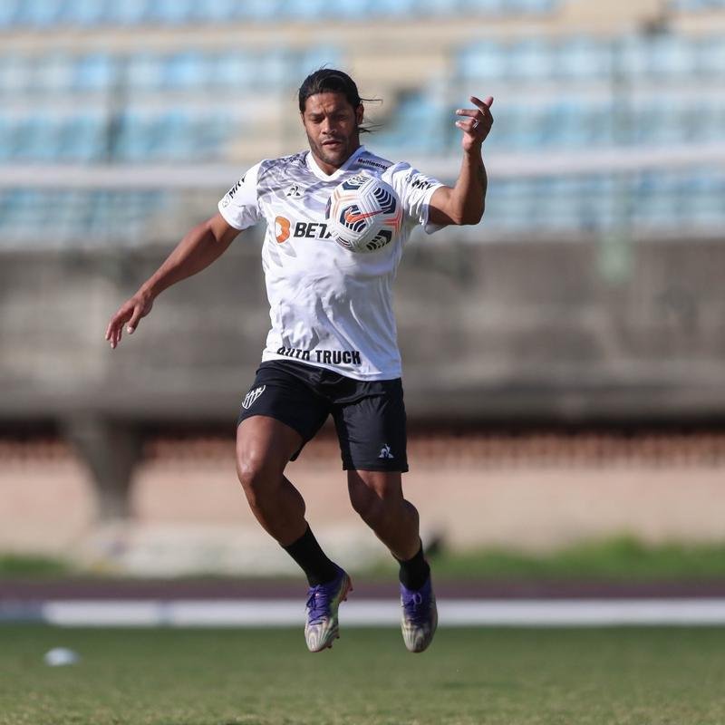 Atlético teve atividade no Estádio Olímpico Brígido Iriarte, em Caracas, antes da estreia na Libertadores