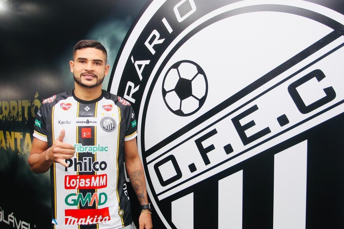 Jnior Brando (Atacante) - Operrio