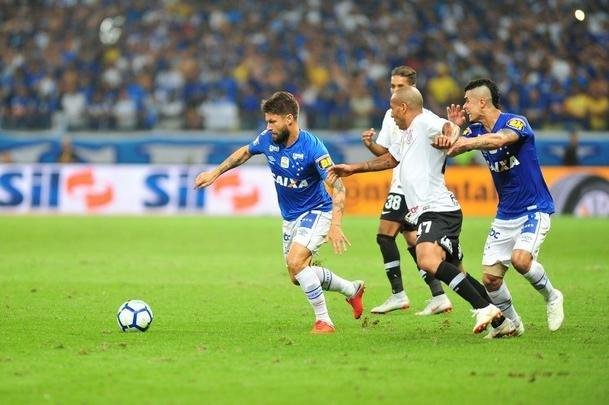 Cruzeiro venceu Corinthians por 1 a 0, nesta quarta-feira, no Mineiro, pela partida de ida da final da Copa do Brasil