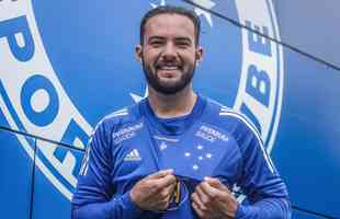 Giovanni, 26 anos, meio-campista. Contratado pelo Cruzeiro em setembro.
