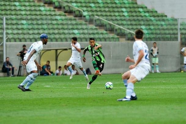 Fotos de América x Grêmio, neste sábado (20/10), no Independência, pela 30ª rodada do Campeonato Brasileiro