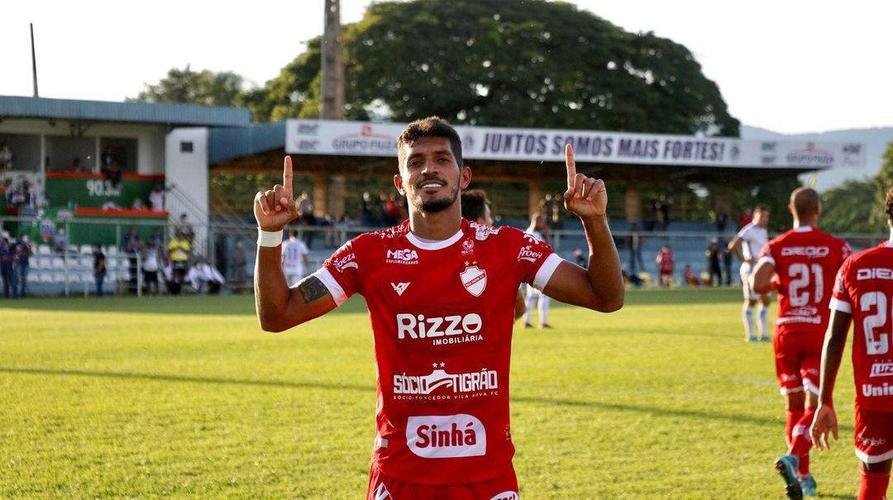 Pedro Jnior (Vila Nova) - Jogou no Cruzeiro em 2007