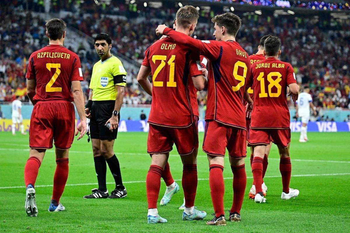 Fotos do jogo entre Espanha e Costa Rica pelo Grupo E da Copa do Mundo.