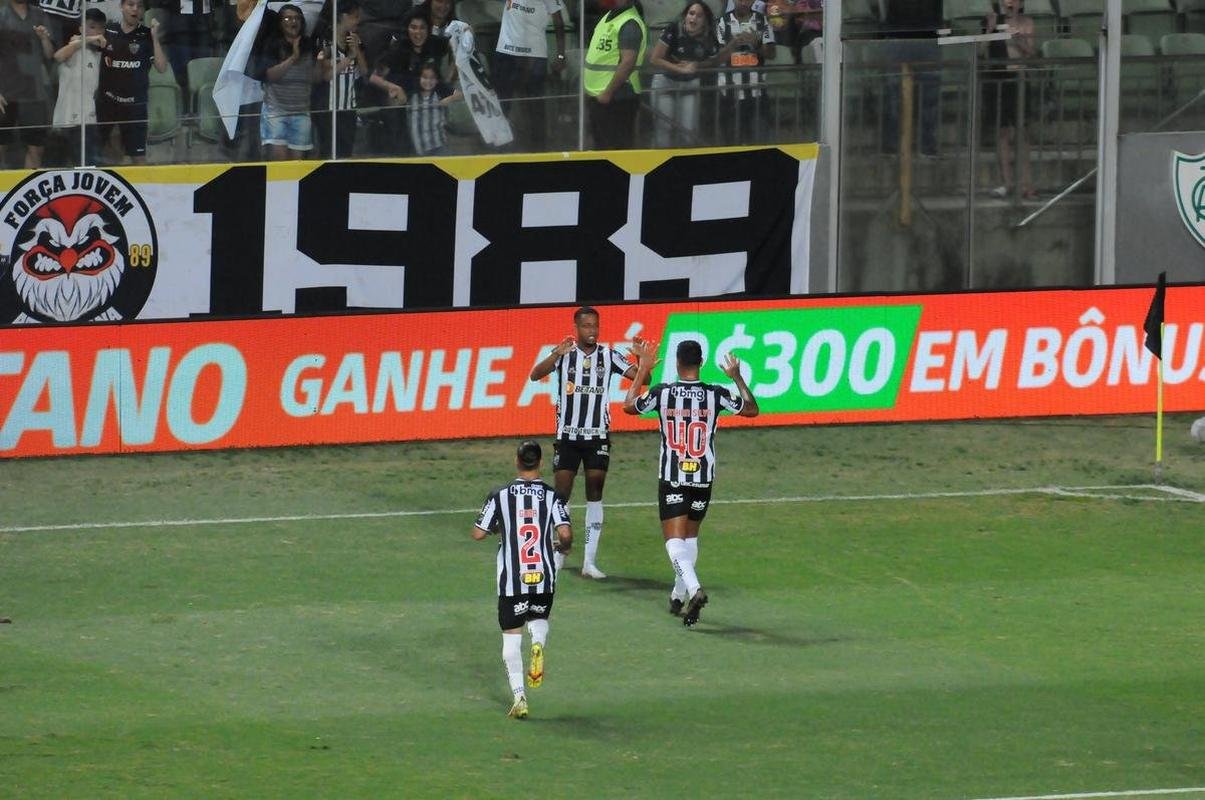 Fotos da vitria do Atltico por 2 a 0 sobre Atltico-GO pelo Campeonato Brasileiro