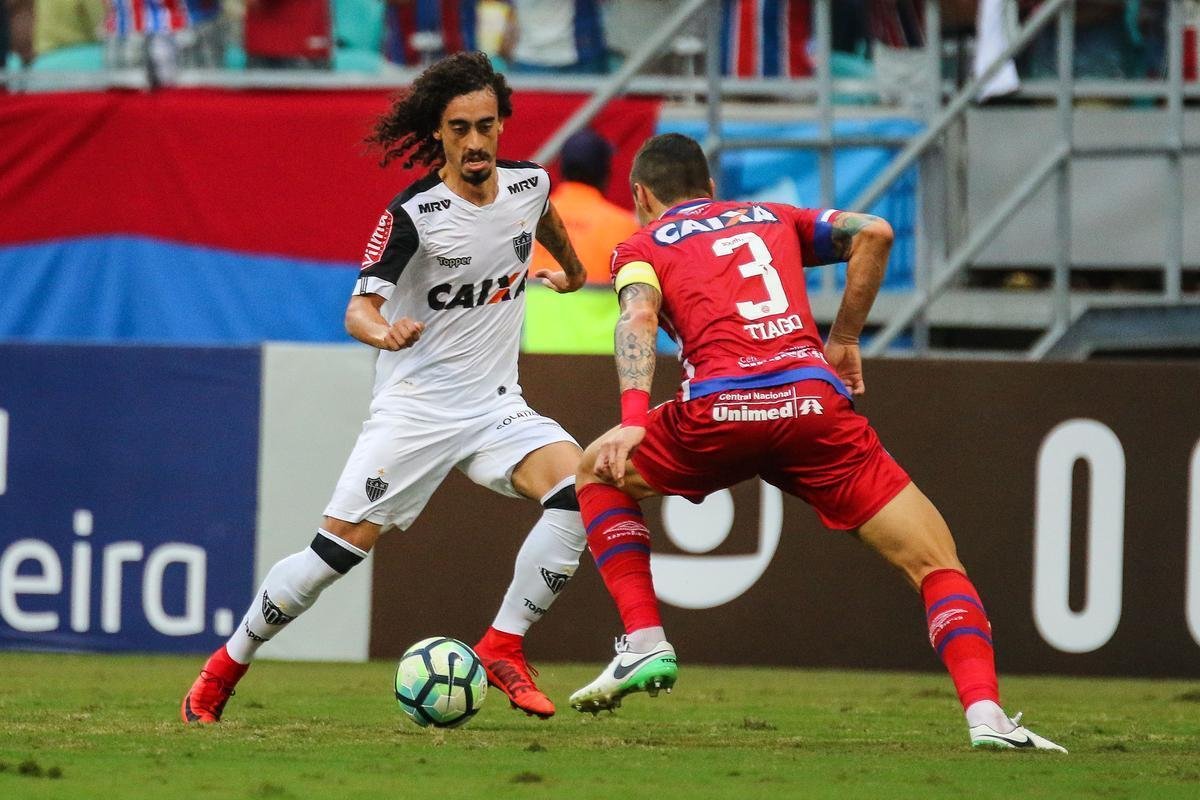 Bahia e Atltico travaram bom duelo que terminou empatado por 2 a 2 na Arena Fonte Nova