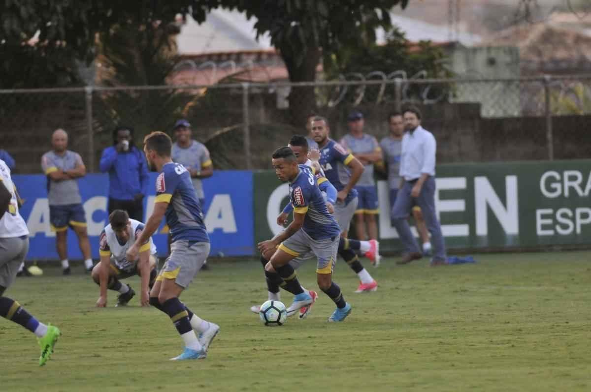 Mano Menezes testou novidades no Cruzeiro para enfrentar o So Paulo na estreia do Brasileiro