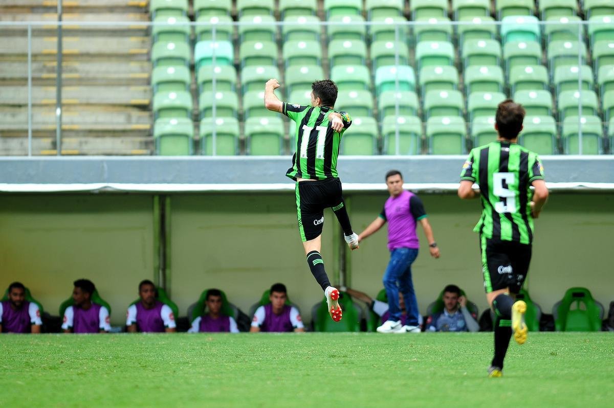 Amrica derrotou Uberlndia no Independncia por 3 a 0, com gols de Al (2) e Ademir