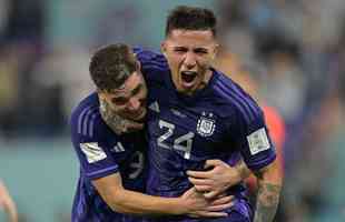 Julin lvarez marcou o segundo gol da Argentina sobre a Polnia no Estdio 974, em duelo pelo Grupo C da Copa do Mundo