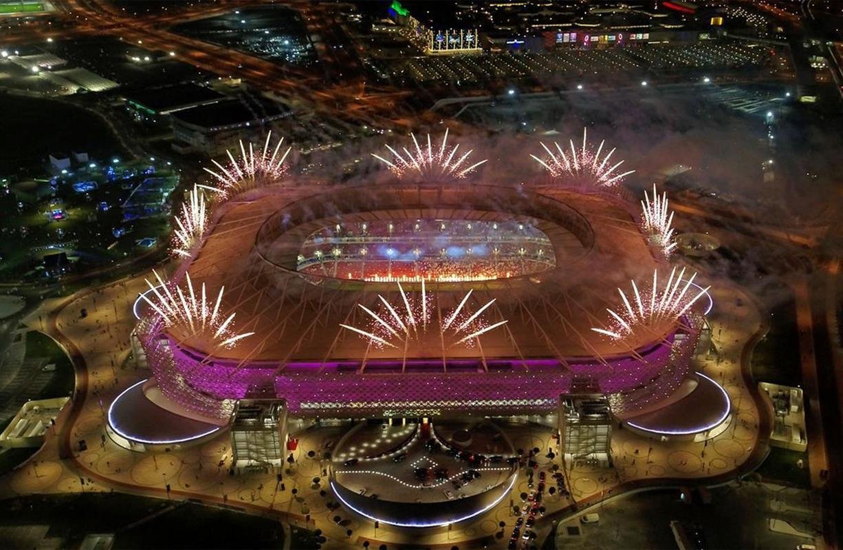 Estdio Al Thumama: arena da Copa tem capacidade para 40 mil torcedores e fica em Doha, capital do Catar. Foi projetado por pessoas nascidas no pas e reflete tradio familiar catari
