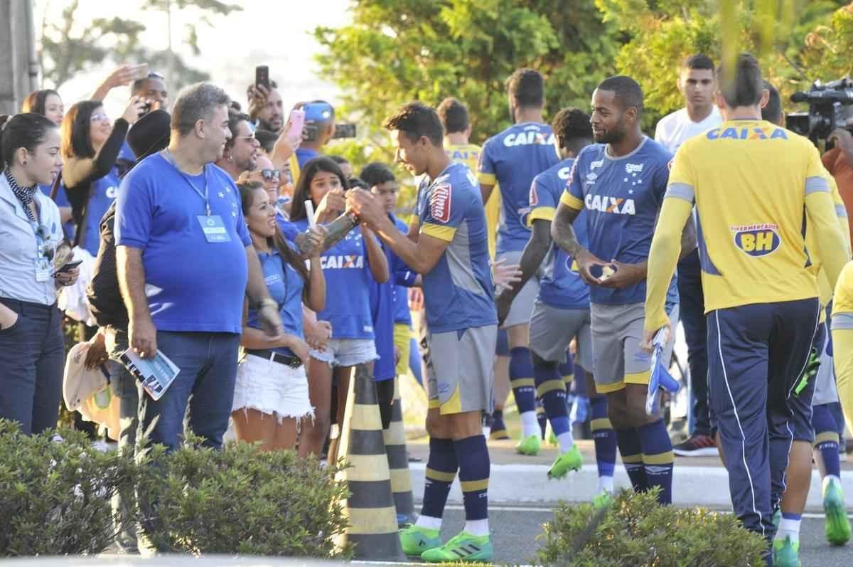 Mano Menezes testou novidades no Cruzeiro para enfrentar o So Paulo na estreia do Brasileiro