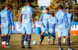 Cruzeiro encerrou preparao para jogo com Palmeiras em treino fechado na Toca da Raposa II