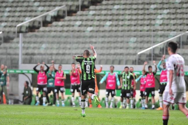 Fotos da partida entre Amrica e So Paulo, nesta quinta-feira (18), no Independncia, em Belo Horizonte, pelas quartas de final da Copa do Brasil.