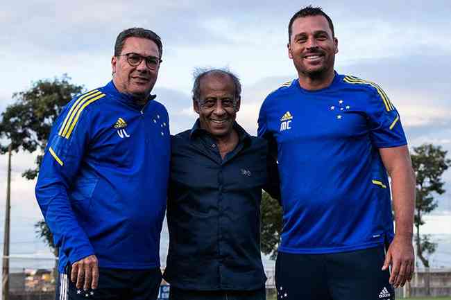 Dirceu Lopes visitou o Cruzeiro na Toca da Raposa II