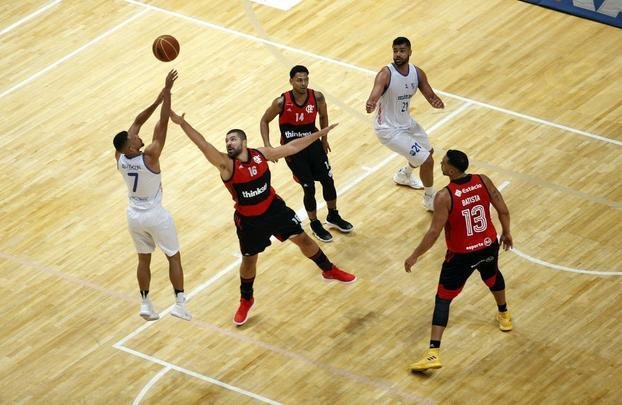 Fotos do duelo entre Minas e Flamengo, realizado nesta sexta, na Arena JK, em Belo Horizonte