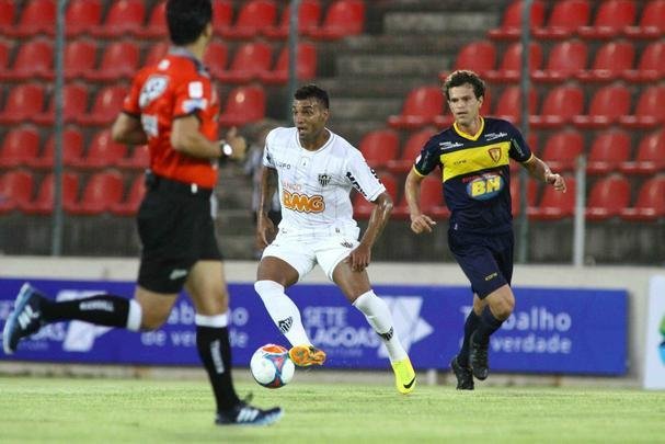 Michel Macedo (2014) - Contratado pelo Atltico em 2012, Michel Macedo entrou em campo no jogo mais importante da histria do Galo, contra o Olimpia, na final da Copa Libertadores de 2013 (o Alvinegro conquistou a taa). Ele deixou o clube em 2014 e assinou com o Almera, da Espanha. No Galo, foram 23 jogos e 1 gol.