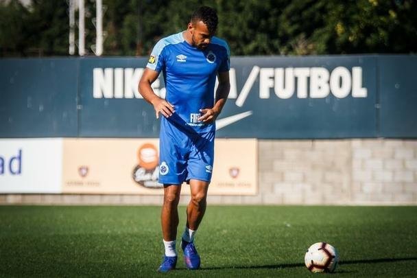 Cruzeiro treinou no complexo Nuevo Gasómetro, do San Lorenzo, antes da estreia na Copa Libertadores. Time celeste enfrenta o Huracán, nesta quinta-feira (07/03), às 19h, no El Palacio