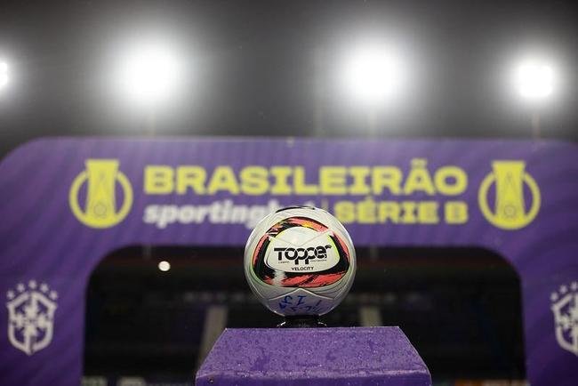 Fotos da partida entre CSA e Cruzeiro, nesta quarta-feira (20), no Rei Pel, em Macei. Jogo  vlido pela 19 rodada da Srie B do Campeonato Brasileiro.
