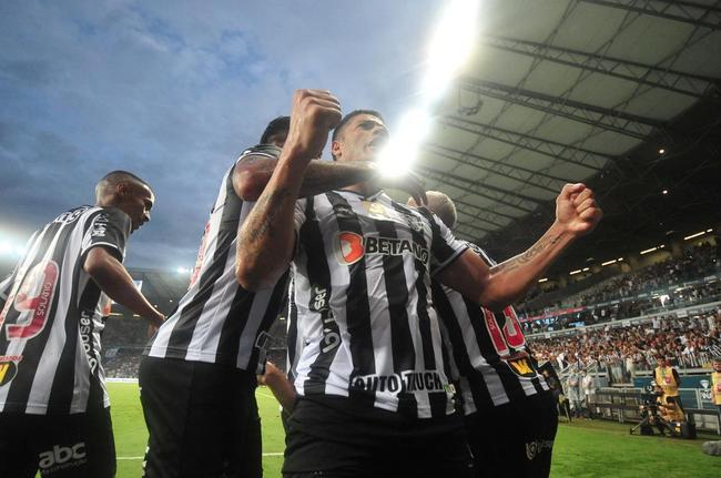 Galo venceu Cruzeiro com gols de Hulk (2) e Nacho. Edu descontou para a Raposa