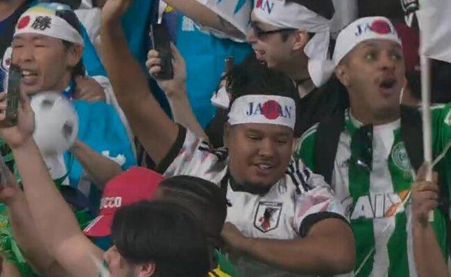 Lucas Tytly e Edu 'Gol do Rayo' ( esquerda) fizeram a festa no meio da torcida do Japo