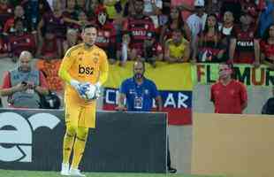 Diego Alves (Flamengo): goleiro, 33 anos, cinco jogos
