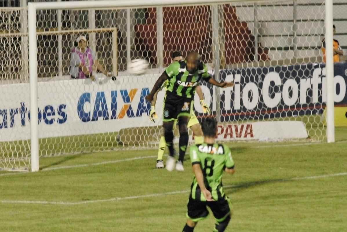 Amrica goleou Luverdense no Passo das Emas com gols de Renan Oliveira, Luan e Neto Moura