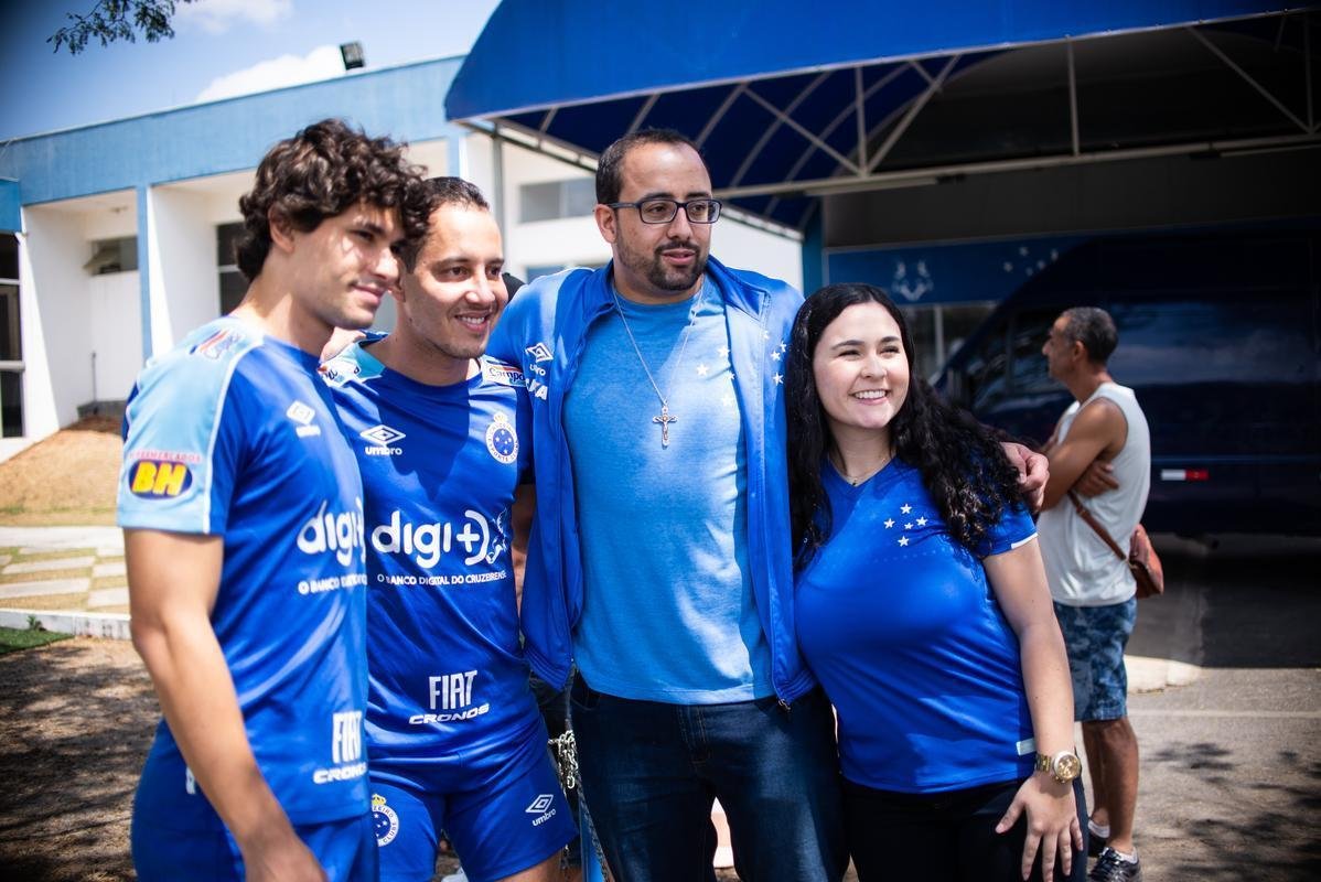 Cruzeiro treinou neste sbado na Toca da Raposa II e concluiu preparao para jogo com o Grmio, neste domingo, s 11h, no Independncia, pela 18 rodada do Brasileiro