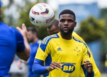 Treinador aponta que dupla precisa evoluir em relação a concorrentes no elenco