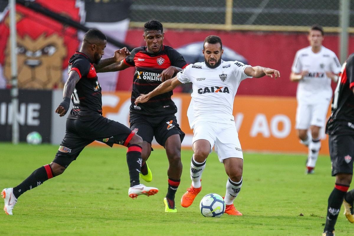 Equipes se enfrentaram no Barradão, pela 21ª rodada do Campeonato Brasileiro