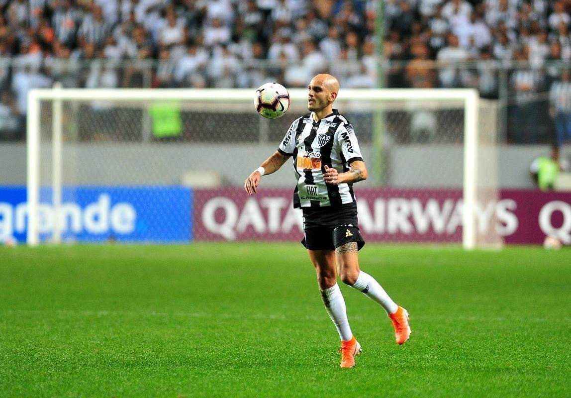 Galo deslanchou no segundo tempo com gols de Fbio Santos, de pnalti, e Vinicius