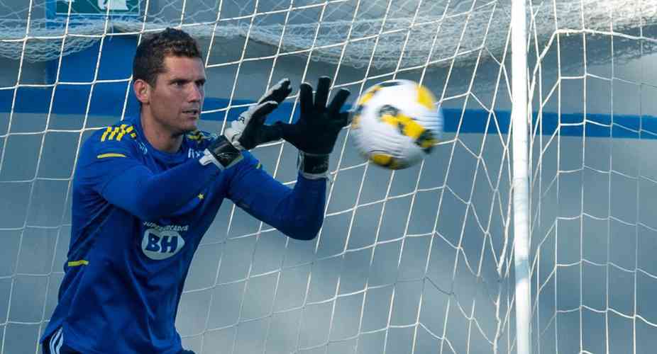 Imagens do ltimo treino do Cruzeiro antes de enfrentar o Sergipe pela Copa do Brasil