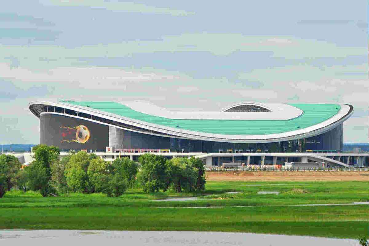 Kazan Arena  de propriedade do clube Rubin Kazan. O estdio tem capacidade para 45.105 pessoas e ser uma das sedes da Copa das Confederaes