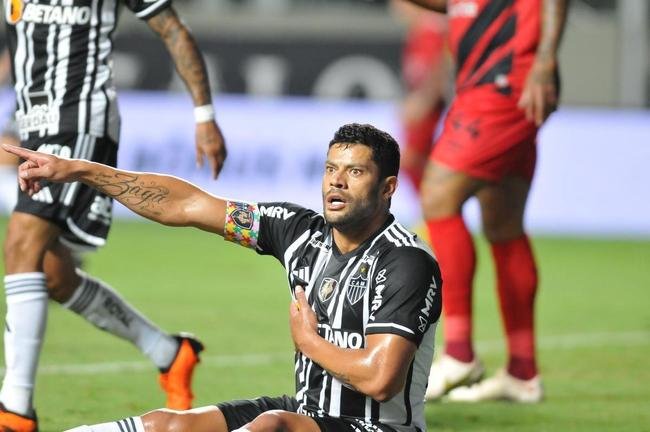 Fotos do jogo entre Atltico e Athletico-PR