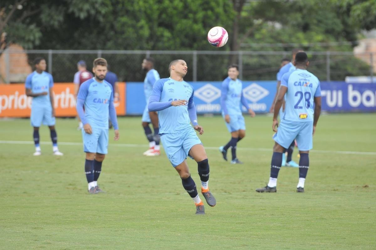 Imagens do treino do Cruzeiro nesta quarta-feira (14), antes do duelo contra o Patrocinense